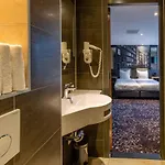 Xo Infinity 3* 암스테르담