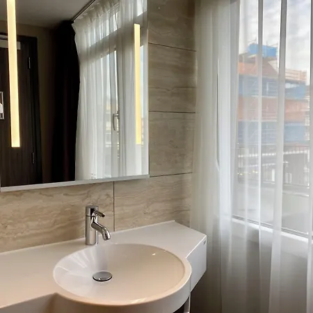 Xo Infinity Hotel